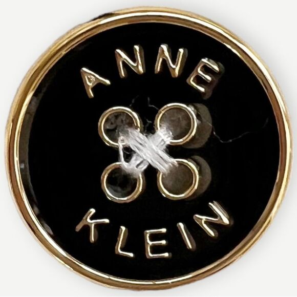 Anne Klein Wide Leg White & Black Striped Crop Trouser Pants. 10. - Picture 6 of 8